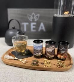 Teamasters Giftbox - Thee Geschenkset - Kerstpakket - Thee - Herbal Chai - Herbal Rooibos - Groene Thee - Perzik - Appel - Kerst - Geschenkset -Koffie en Thee Verkoop 1090x1200 1
