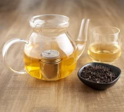 PrimeAmbition - 2 Stuks Theezeef En Theetip Voor Losse Thee - Extra Fijne Filter - Thee Ei Set Met Schoteltje Voor Theezakjes -Koffie en Thee Verkoop 1200x1089