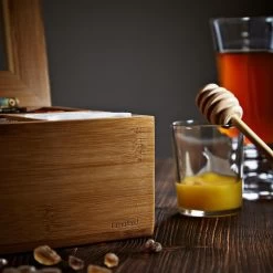 Lumaland Cuisine - Theedoos Van Bamboe - Theebox Met 8 Vakken - Duurzam Decoratief Materiaal - Ca. 28 X 16 X 9 Cm 14 Lumaland Cuisine - Theedoos Van Bamboe - Theebox Met 8 Vakken - Duurzam Decoratief Materiaal - Ca. 28 X 16 X 9 Cm -Koffie en Thee Verkoop 1200x1200 233