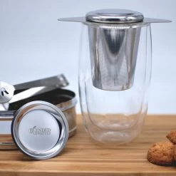 Theezeef Met Handvat Inclusief Lekplaatje En Kruiden Knijper - Thee Ei Voor Losse Thee - Theefilter Voor Losse Thee - Thee Infuser -Koffie en Thee Verkoop 1200x1200 241