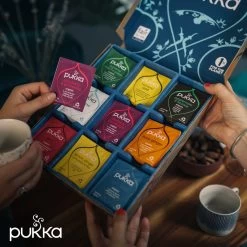 Pukka Original Kruidenthee Geschenkdoos - 9 Blends Biologische Kruidenthee, Ook Leuk Als Verjaardagscadeau - 45 Zakjes - Theedoos - GB-BIO-05 -Koffie en Thee Verkoop 1200x1200 508