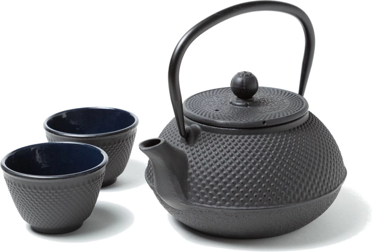 Tealøv THEE SET 800 ML GIETIJZER | COMPLETE SET IN GESCHENKDOOS | Gietijzeren Theepot Met Roestvrijstalen Zeef, Gietijzeren Theekopjes En Onderzetter | In Authentiek Japanse Stijl | Arare Zwart 8 Tealøv THEE SET 800 ML GIETIJZER | COMPLETE SET IN GESCHENKDOOS | Gietijzeren Theepot Met Roestvrijstalen Zeef, Gietijzeren Theekopjes En Onderzetter | In Authentiek Japanse Stijl | Arare Zwart - Afbeelding 6