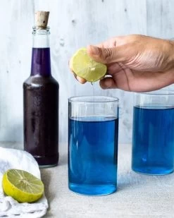 Merkloos Blauwe Vlindererwt Thee - Kittelbloem - Blue Butterfly Pea Flower Tea - Cafeïnevrije Kruidenthee - 60 Gram -Koffie en Thee Verkoop 960x1200 7